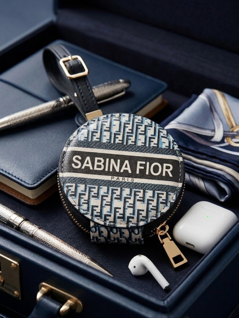 SABINA FIOR Round Logo L Airpods Case Blue & White
